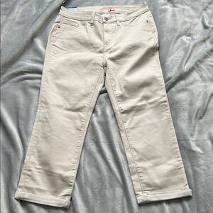 Santana Classic Cream Capris